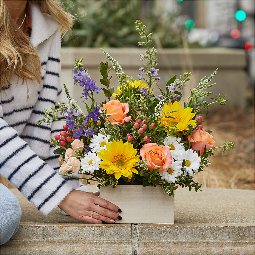 The Good Life Bouquet –  United Floral Svc Inc, Philadelphia PA