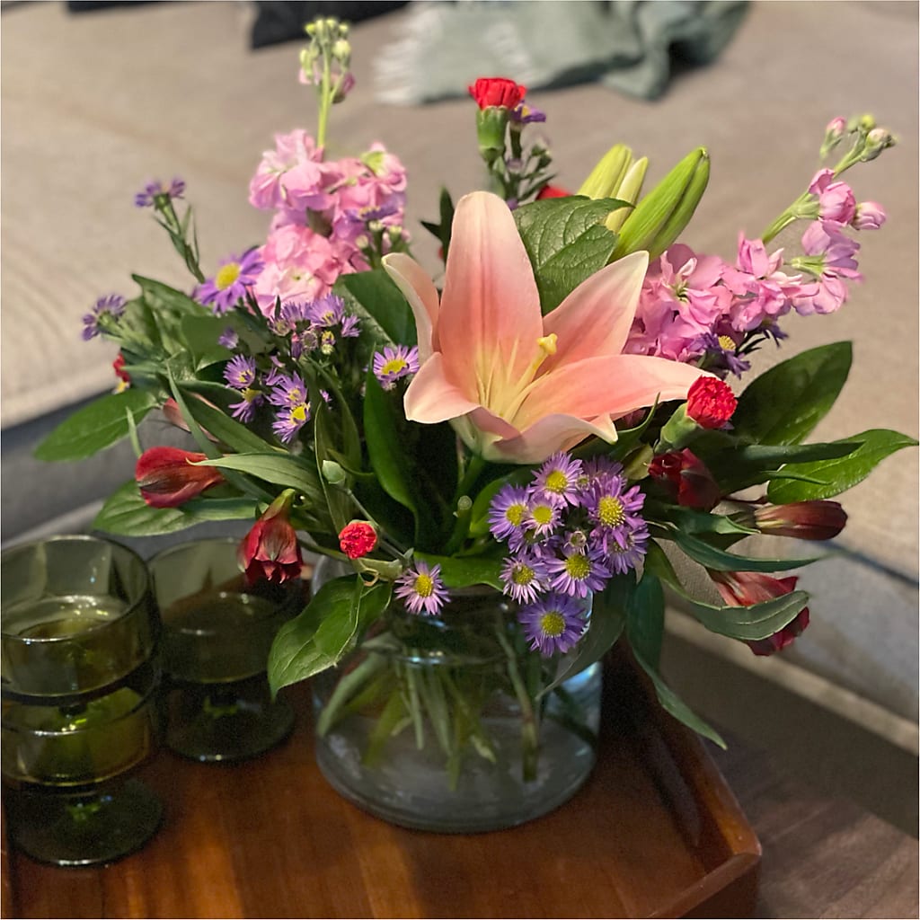 Romantique Bouquet –  United Floral Svc Inc, Philadelphia PA