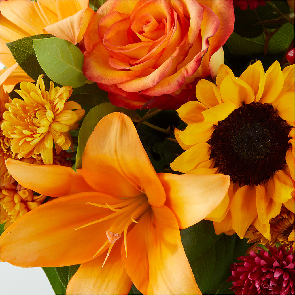 Grateful Centerpiece –  United Floral Svc Inc, Philadelphia PA
